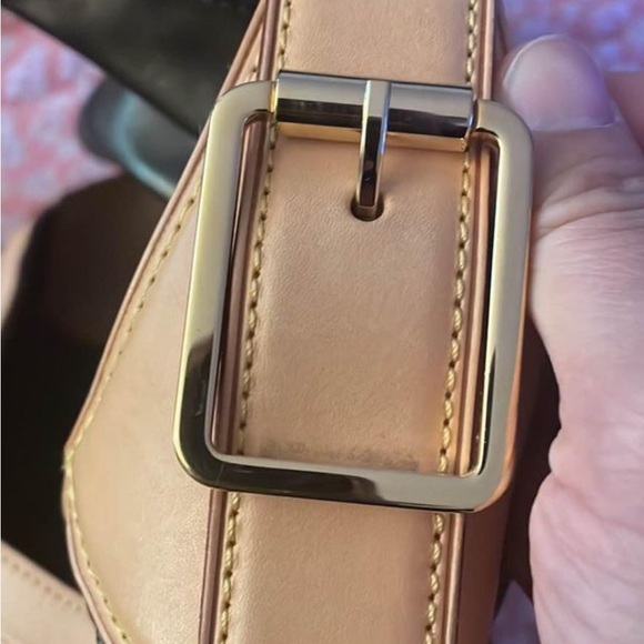 Louis Vuitton Collection 2009 Spring/Summer Kalahari Handbag. - Picture 5 of 10